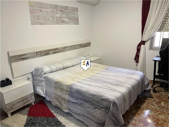 5 soverom Hus til salgs i Castillo de Locubin med svømmebasseng garasje - € 170 000 (Ref: 8683753)