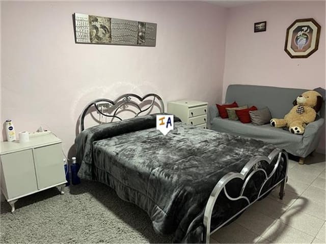 5 soverom Hus til salgs i Castillo de Locubín med svømmebasseng garasje - € 170 000 (Ref: 8683753)