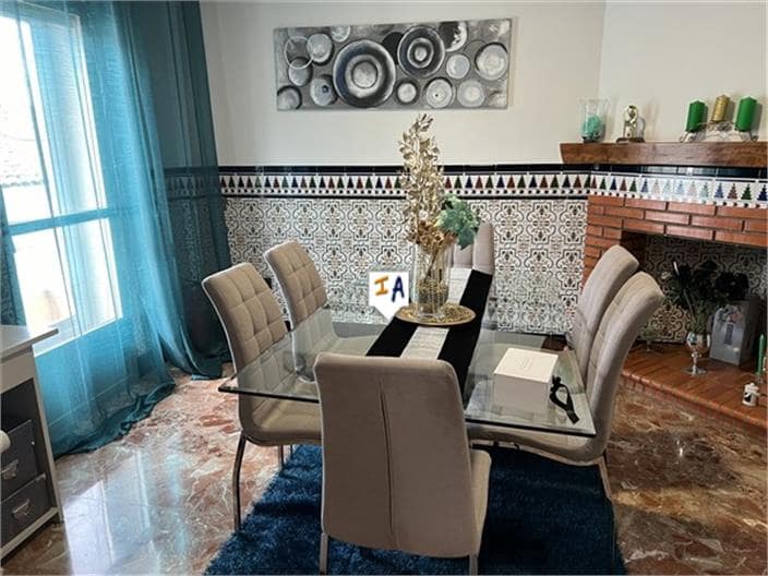 5 soverom Hus til salgs i Castillo de Locubin med svømmebasseng garasje - € 170 000 (Ref: 8683753)