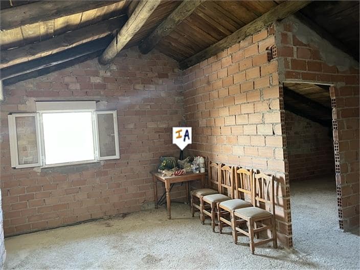 2 bedroom Finca/Country House for sale in Moclin with garage - € 182,000 (Ref: 8692358)