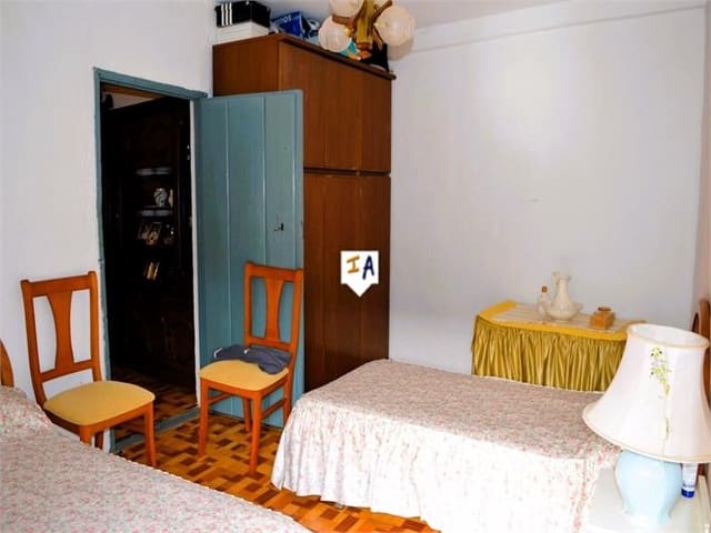 9 soverom Hus til salgs i Orcera - € 49 000 (Ref: 8713179)