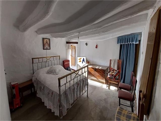 5 slaapkamer Finca/Landhuis te koop in Alcalá la Real met garage - € 88.000 (Ref: 8723517)