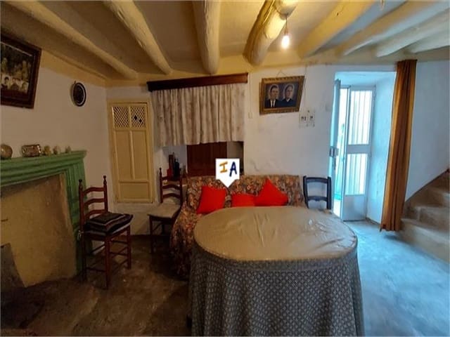 5 slaapkamer Finca/Landhuis te koop in Alcalá la Real met garage - € 88.000 (Ref: 8723517)