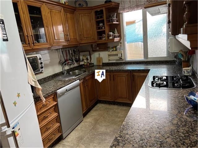 6 soverom Hus til salgs i Iznájar - € 244 000 (Ref: 8740857)