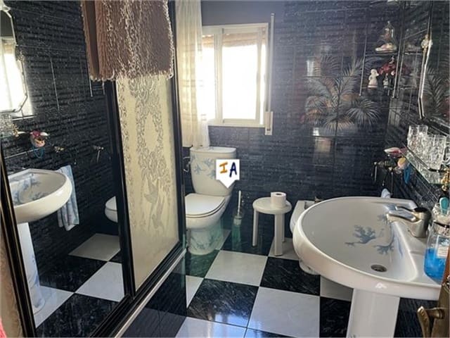 6 soverom Hus til salgs i Iznájar - € 244 000 (Ref: 8740857)