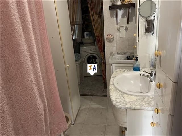 6 soverom Hus til salgs i Iznájar - € 244 000 (Ref: 8740857)