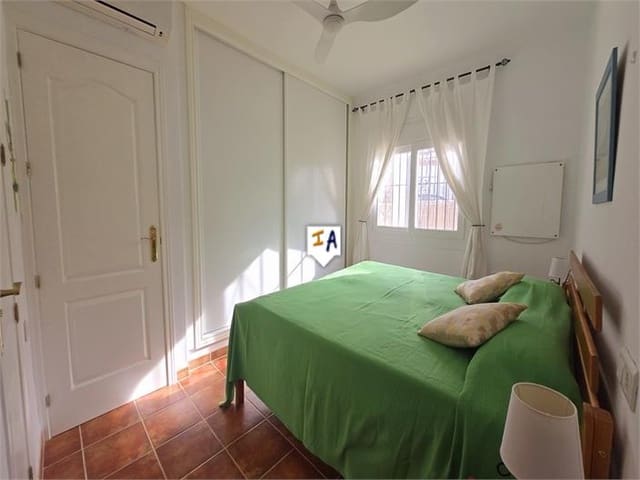 4 sypialnia Willa na sprzedaż w Alcaucín z basenem - 345 000 € (Ref: 8759491)