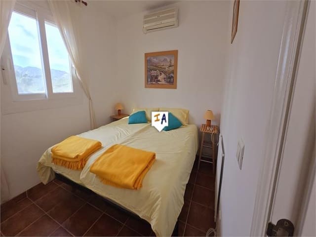 4 sypialnia Willa na sprzedaż w Alcaucín z basenem - 345 000 € (Ref: 8759491)