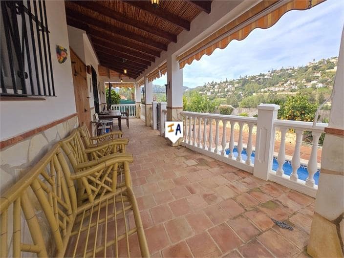 4 soveværelse Villa til salg i Alcaucin med swimmingpool - € 345.000 (Ref: 8759491)