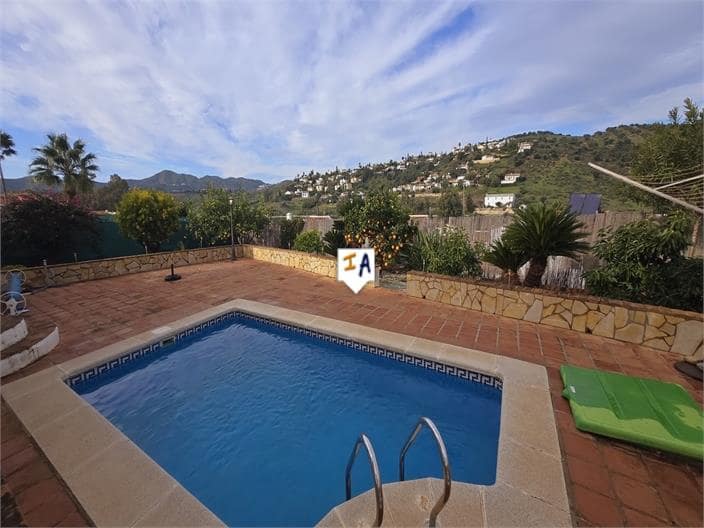 4 soveværelse Villa til salg i Alcaucin med swimmingpool - € 345.000 (Ref: 8759491)