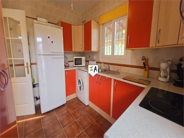 4 sypialnia Willa na sprzedaż w Alcaucín z basenem - 345 000 € (Ref: 8759491)