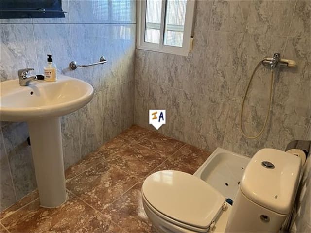 Finca/Landehus til salg i Alcalá la Real med swimmingpool garage - € 140.000 (Ref: 8763191)