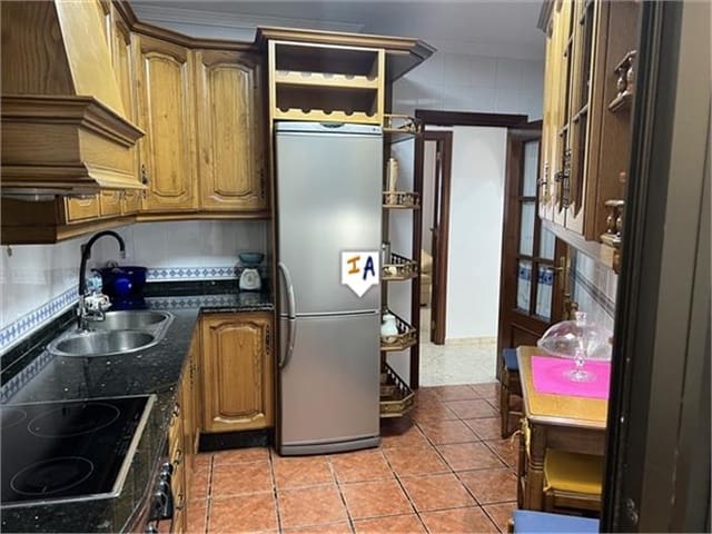 3 slaapkamer Appartement te koop in Loja - € 105.000 (Ref: 8797125)