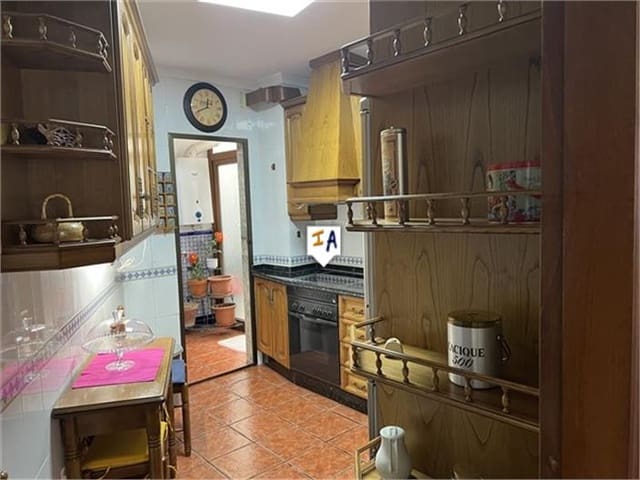 3 slaapkamer Appartement te koop in Loja - € 105.000 (Ref: 8797125)