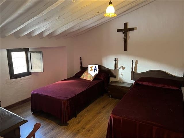 4 soveværelse Byhus til salg i Priego de Córdoba - € 150.000 (Ref: 8800564)