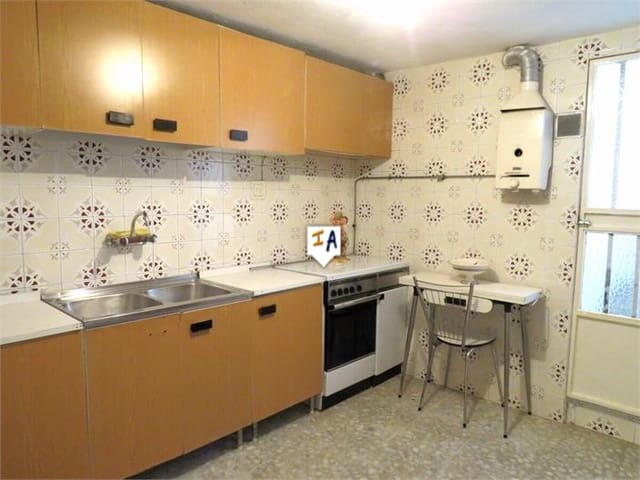 5 soverom Hus til salgs i Martos - € 42 000 (Ref: 8809209)