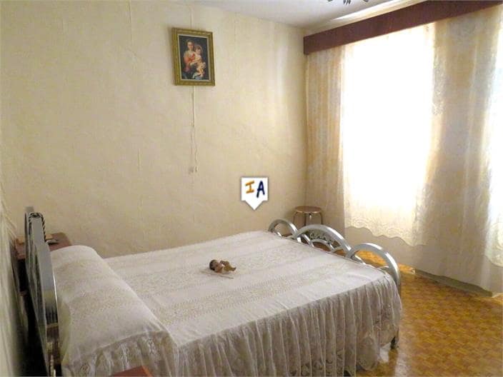 5 soveværelse Byhus til salg i Martos - € 42.000 (Ref: 8809209)