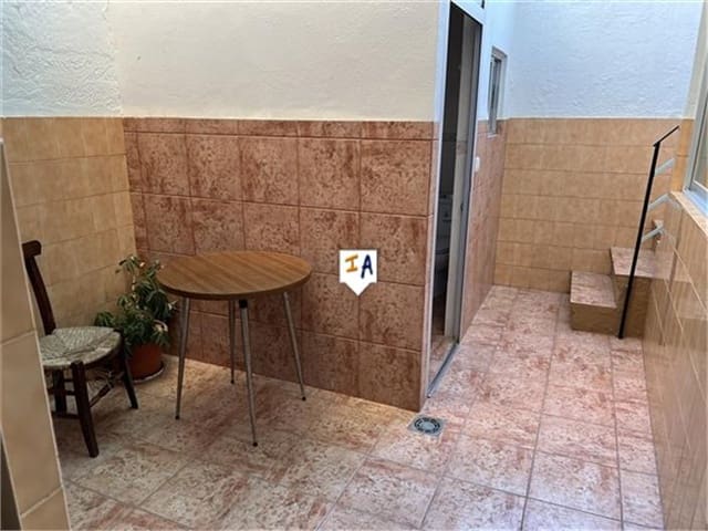 4 soverom Hus til salgs i Castillo de Locubín - € 87 000 (Ref: 8821588)