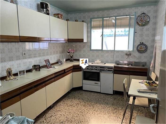 4 soverom Hus til salgs i Castillo de Locubin - € 87 000 (Ref: 8821588)