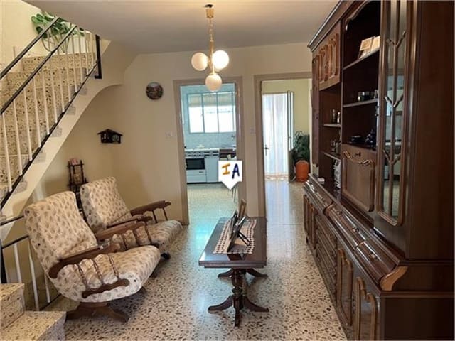 4 soverom Hus til salgs i Castillo de Locubín - € 87 000 (Ref: 8821588)