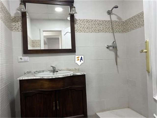 3 slaapkamer Villa te koop in Moclín met garage - € 95.000 (Ref: 8854440)