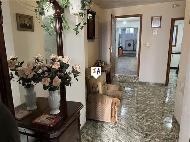 5 soveværelse Byhus til salg i Castillo de Locubín - € 49.000 (Ref: 8883935)