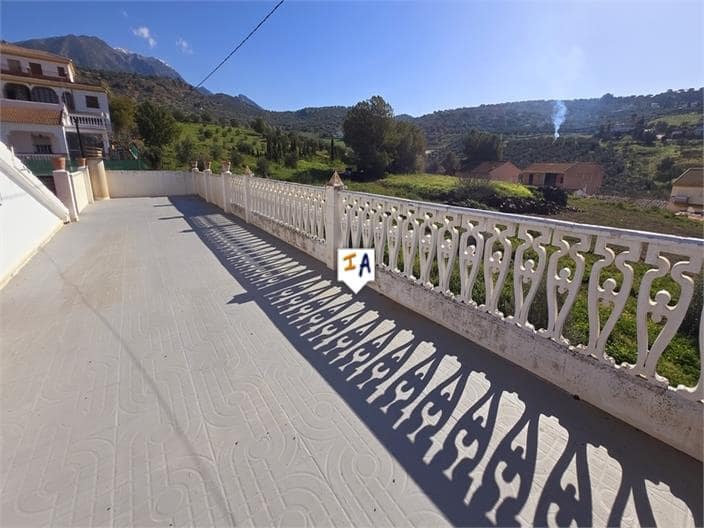 4 sovrum Villa till salu i Alcaucin med garage - 334 000 € (Ref: 8885659)