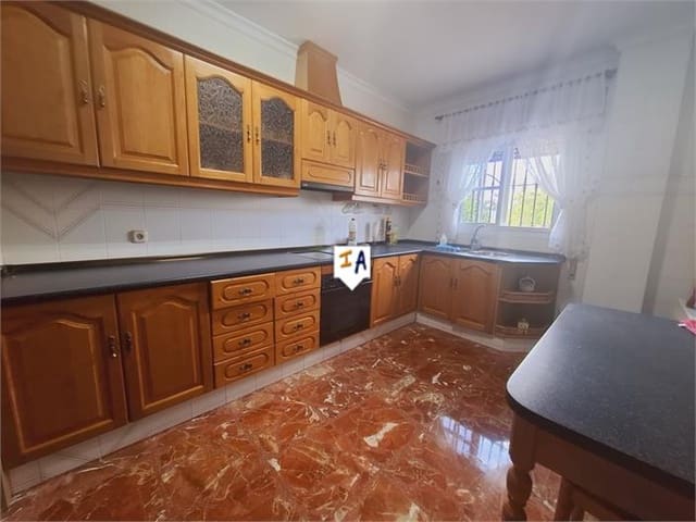 4 sypialnia Willa na sprzedaż w Alcaucín z garażem - 334 000 € (Ref: 8885659)