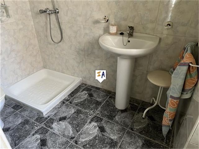 5 soverom Hus til salgs i Alcaudete med garasje - € 35 000 (Ref: 8904990)