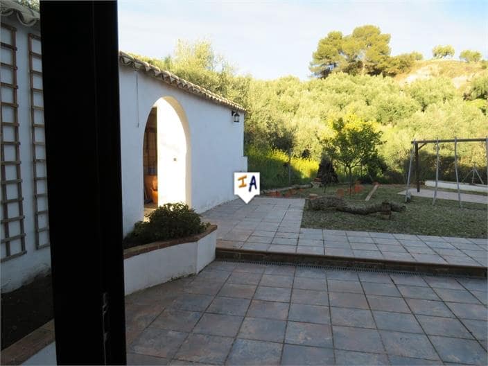 3 soveværelse Finca/Landehus til salg i Martos med swimmingpool garage - € 185.000 (Ref: 8917555)