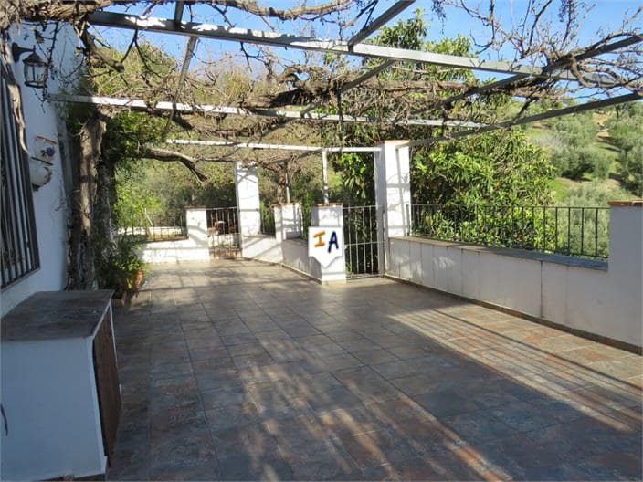 3 soveværelse Finca/Landehus til salg i Martos med swimmingpool garage - € 185.000 (Ref: 8917555)