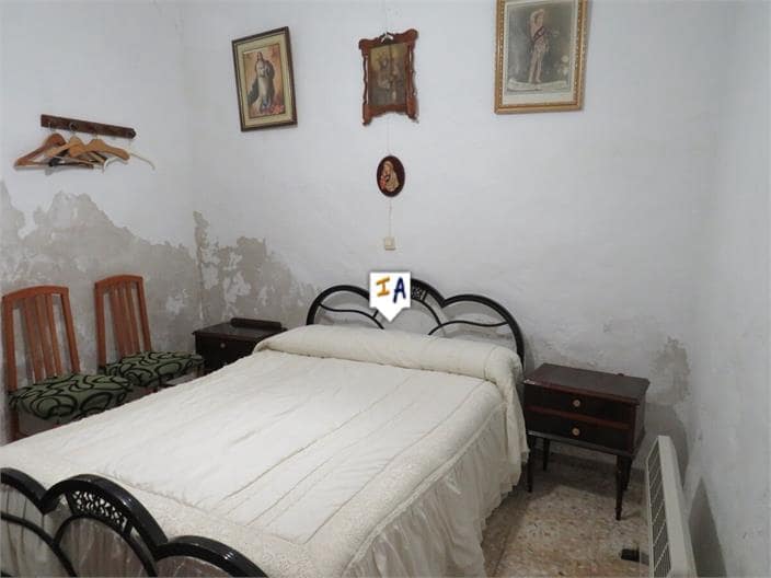 4 soveværelse Byhus til salg i Santiago de Calatrava med garage - € 47.000 (Ref: 8941084)