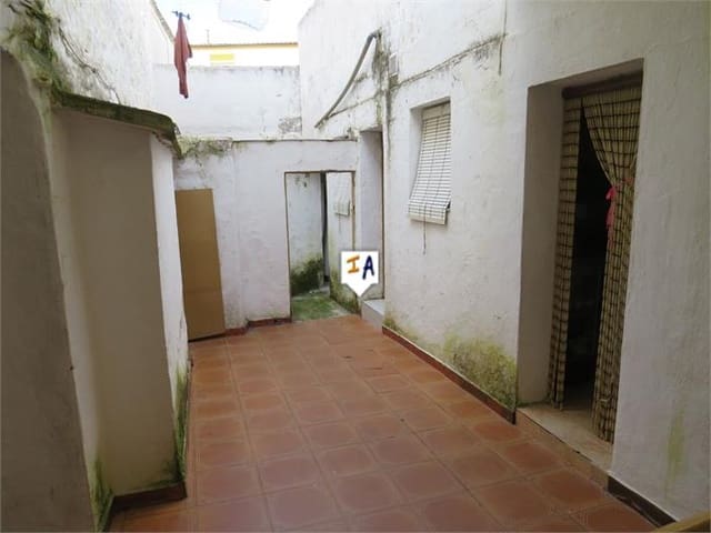 4 soverom Hus til salgs i Santiago de Calatrava med garasje - € 47 000 (Ref: 8941084)