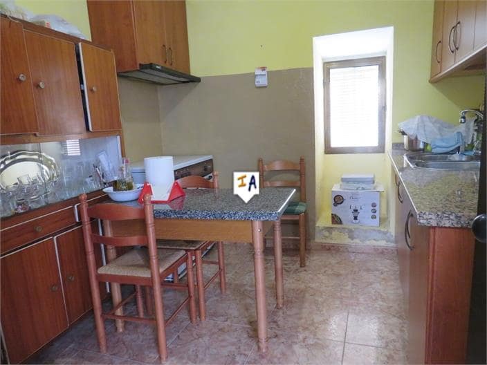 4 soveværelse Byhus til salg i Santiago de Calatrava med garage - € 47.000 (Ref: 8941084)