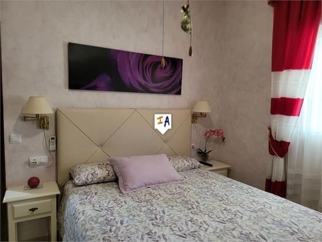 3 slaapkamer Villa te koop in Iznájar met zwembad garage - € 275.000 (Ref: 8951268)