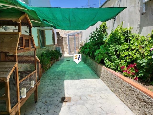 3 slaapkamer Villa te koop in Iznájar met zwembad garage - € 275.000 (Ref: 8951268)