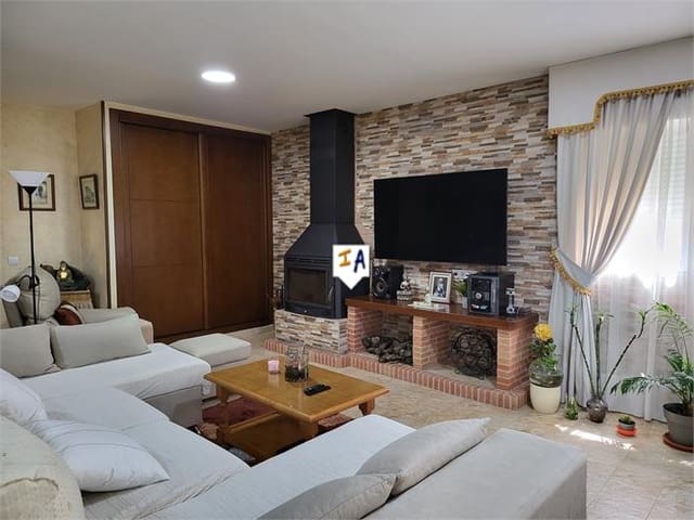 3 slaapkamer Villa te koop in Iznájar met zwembad garage - € 275.000 (Ref: 8951268)