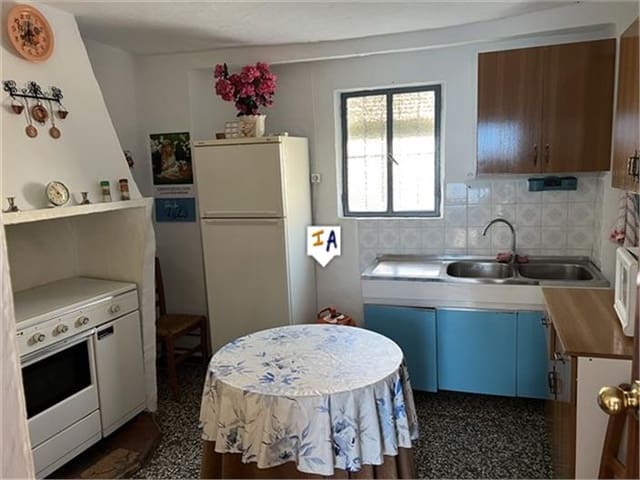 2 slaapkamer Huis te koop in Priego de Córdoba met garage - € 58.000 (Ref: 8952433)