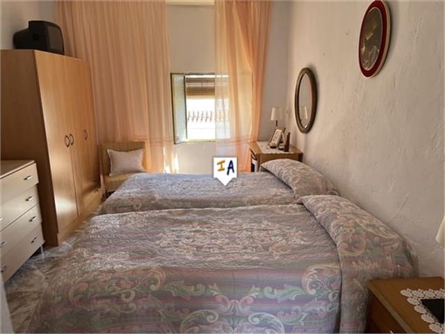 3 soveværelse Byhus til salg i Luque - € 51.000 (Ref: 8953977)