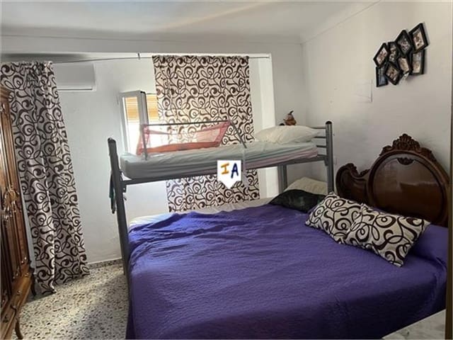 3 soveværelse Byhus til salg i Luque - € 51.000 (Ref: 8953977)