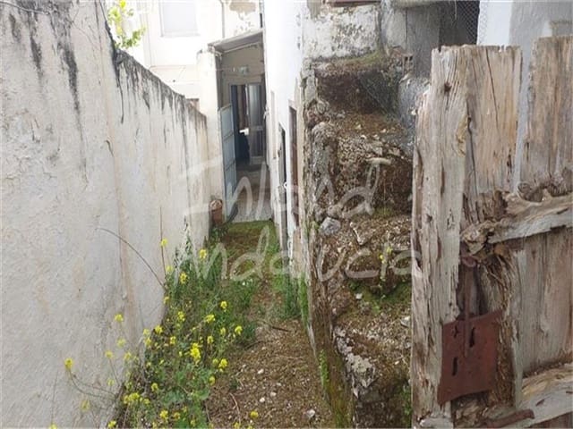 4 soveværelse Byhus til salg i Priego de Córdoba - € 49.000 (Ref: 8982004)