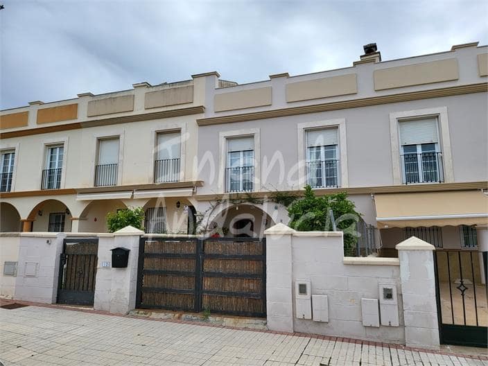 3 soveværelse Byhus til salg i Fuente de Piedra med swimmingpool garage - € 180.000 (Ref: 8987953)