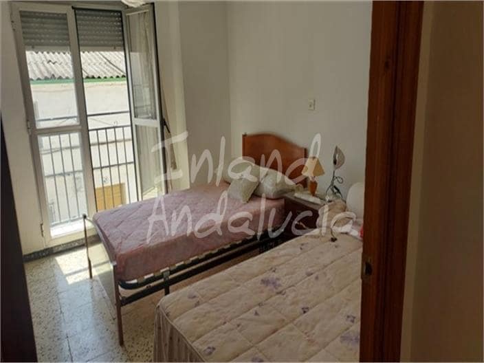 3 bedroom Townhouse for sale in Priego de Cordoba with garage - € 68,000 (Ref: 8987955)