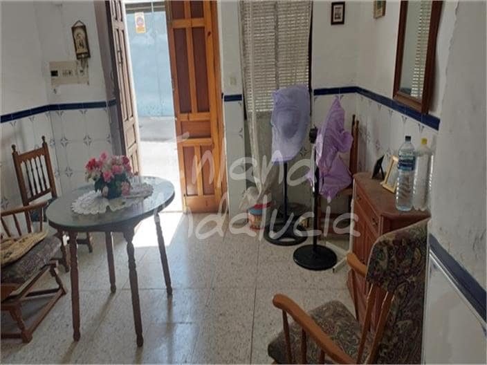 3 bedroom Townhouse for sale in Priego de Cordoba with garage - € 68,000 (Ref: 8987955)