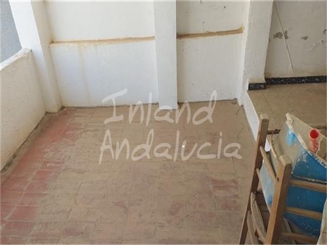 3 soverom Hus til salgs i Priego de Córdoba med garasje - € 68 000 (Ref: 8987955)