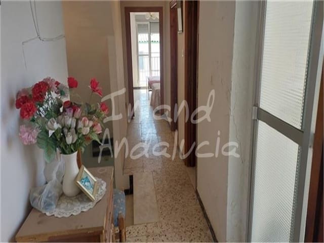 3 soverom Hus til salgs i Priego de Córdoba med garasje - € 68 000 (Ref: 8987955)