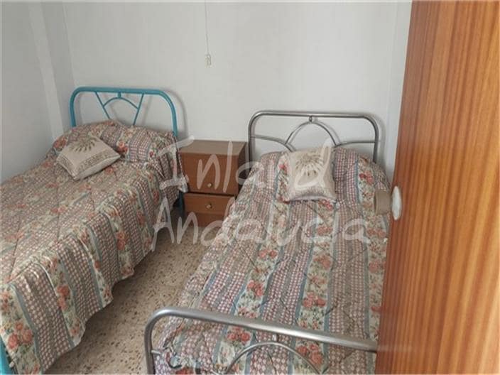 3 bedroom Townhouse for sale in Priego de Cordoba with garage - € 68,000 (Ref: 8987955)