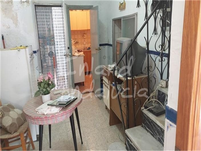 3 bedroom Townhouse for sale in Priego de Cordoba with garage - € 68,000 (Ref: 8987955)