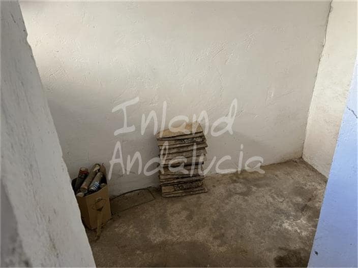 4 soveværelse Byhus til salg i Charilla - € 54.000 (Ref: 8990356)