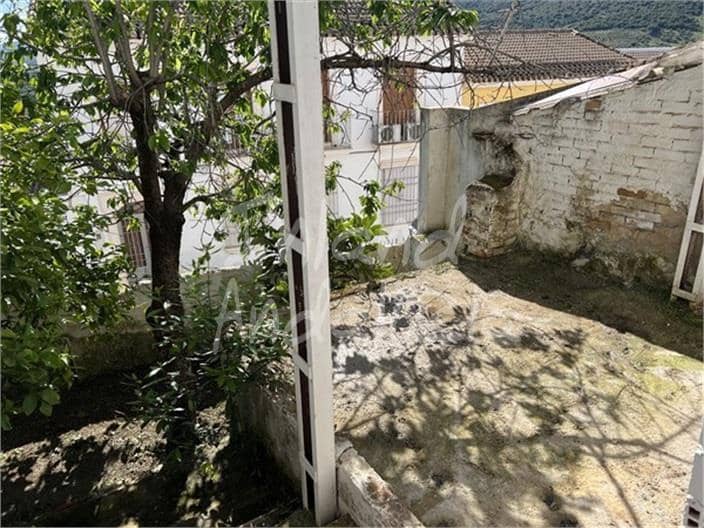 5 soveværelse Byhus til salg i Carcabuey med garage - € 68.000 (Ref: 9006584)